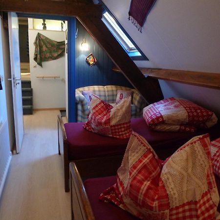 B & B & B De Smisse IJzendijke Exteriör bild
